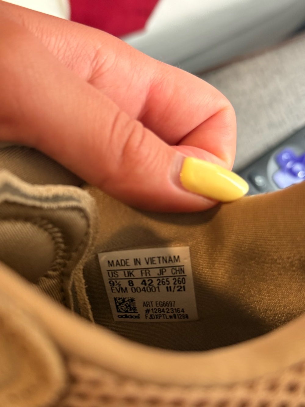 Adidas Womens Ozweego Trace Khaki shoes - Picture 7 of 8